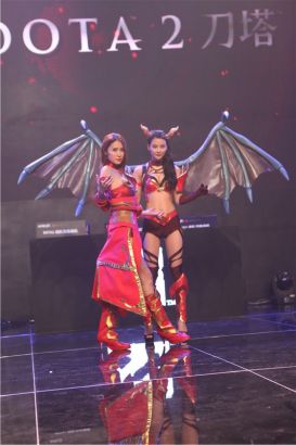 都表现出对 都表现出对