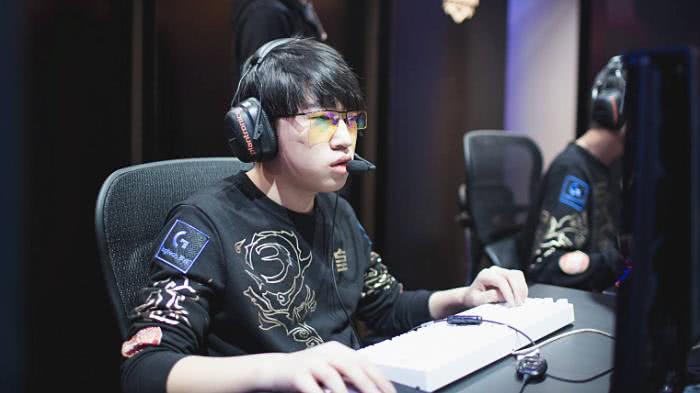 对于球迷而 对于球迷而