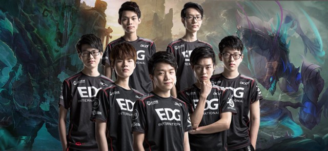 在现代足球 在现代足球